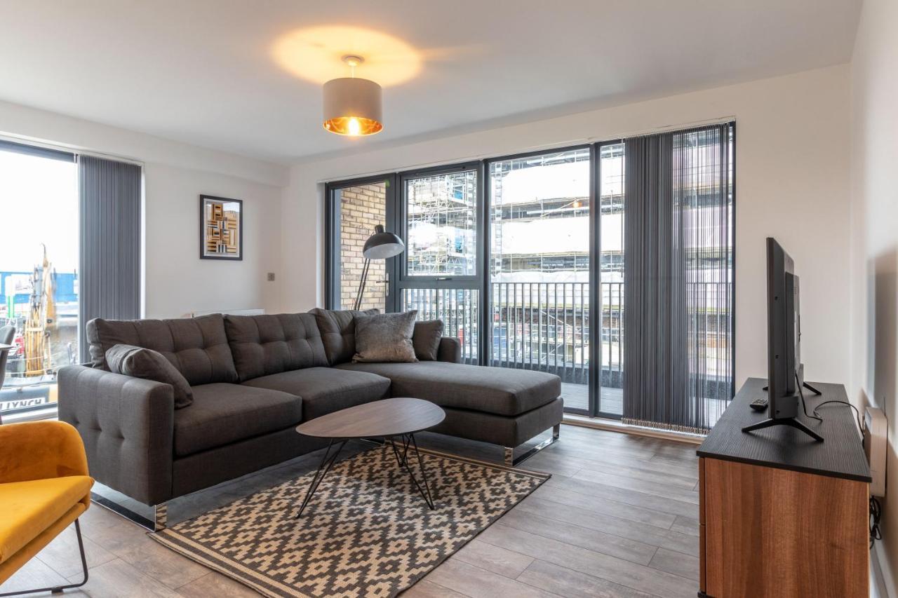 Seven Living Ashford - Modern And Spacious Apartments Kültér fotó