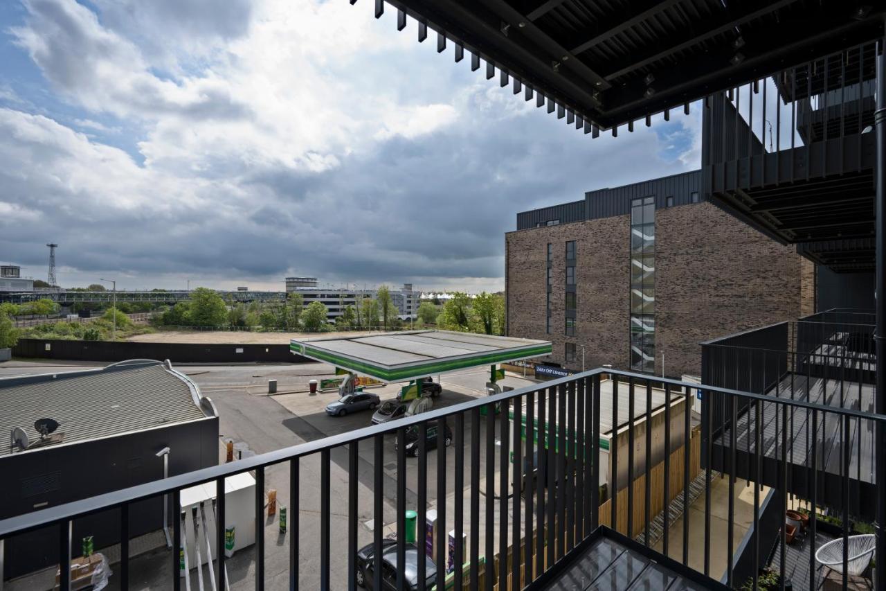 Seven Living Ashford - Modern And Spacious Apartments Kültér fotó