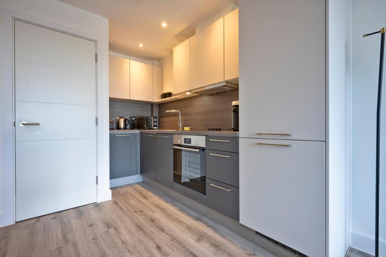 Seven Living Ashford - Modern And Spacious Apartments Kültér fotó